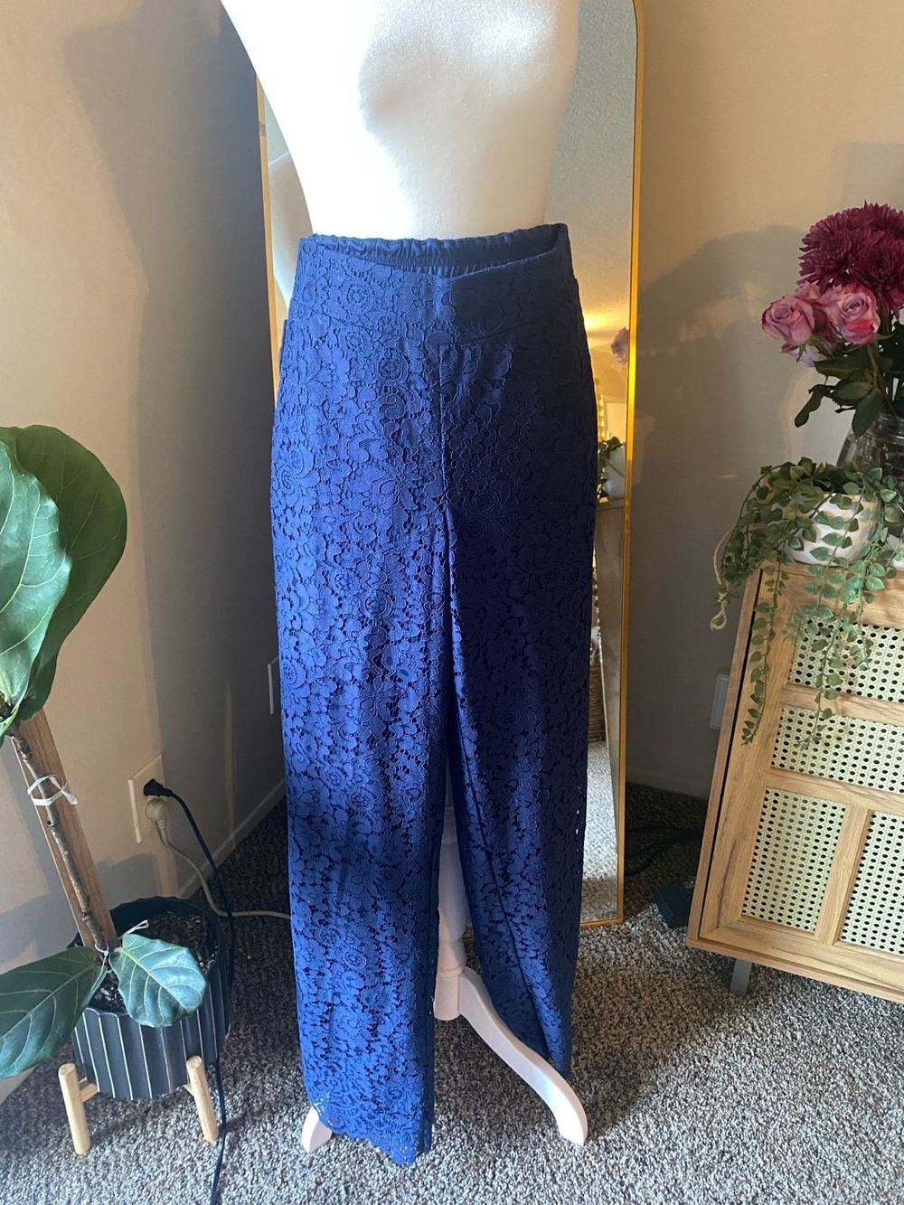 Isaac Mizrahi Navy Floral Lace Wide-Leg Pants